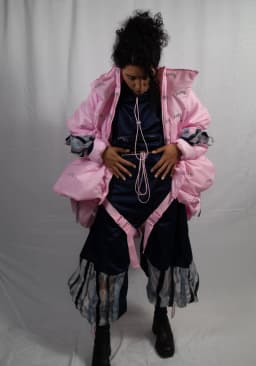 Campera escultórica "Late"
