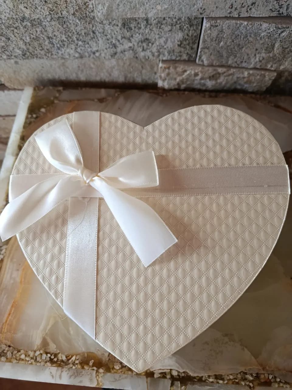 Caja de Regalo Corazón con 3 Velas Peonia Artesanales — foto 2