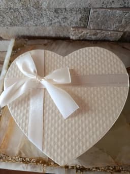 Caja de Regalo Corazón con 3 Velas Peonia Artesanales — foto 2